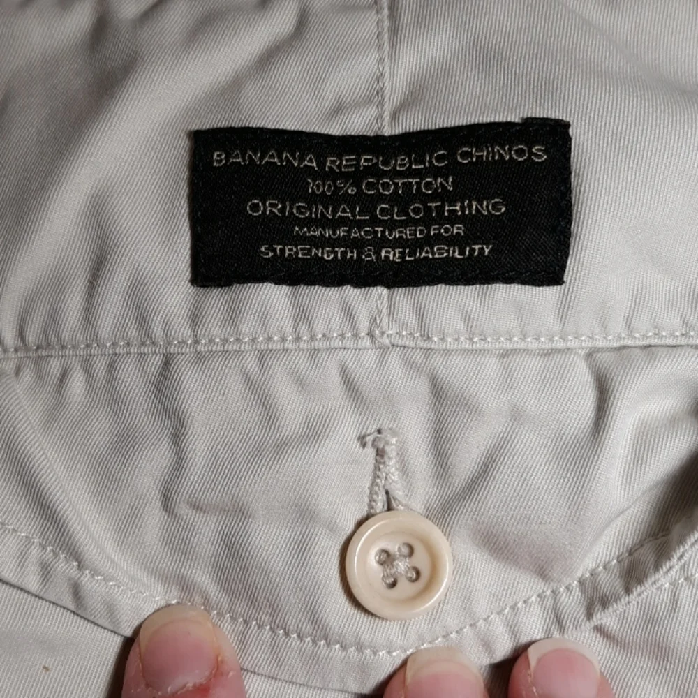 Banana Republic chicos khakis 36L